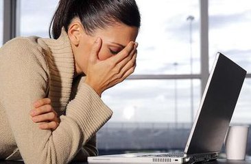 你知道嗎？電腦手機使用過度可誘發(fā)斜視