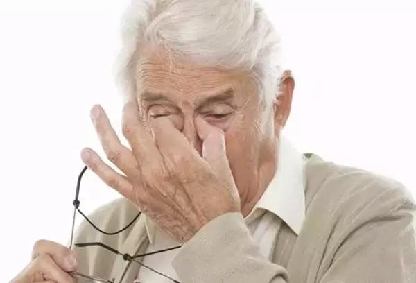 這個(gè)測(cè)試讓自己知道有沒有干眼癥